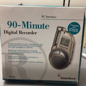 RADIO SHACK AUTHENTIC VINTAGE 90 MINUTE DIGITAL RECORDER FROM2002 NEW IN BOX
